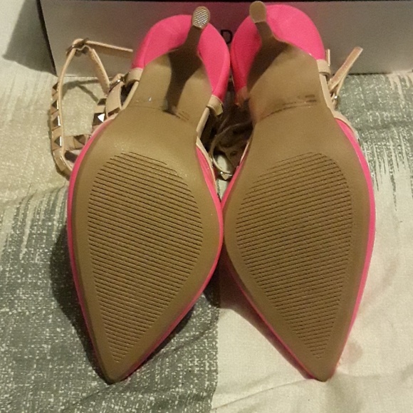 Neon pink and nude color 4 inch heels - Picture 7 of 7